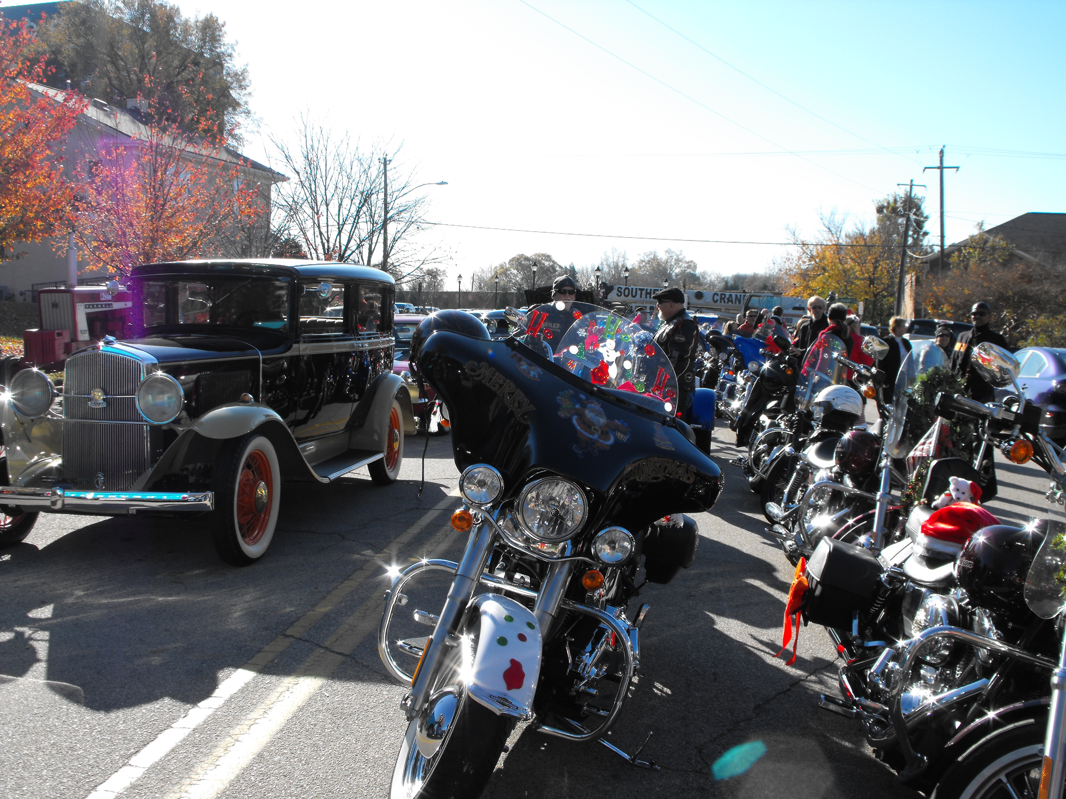 ./2011/Raleigh Christmas Parade/Pt20002.JPG